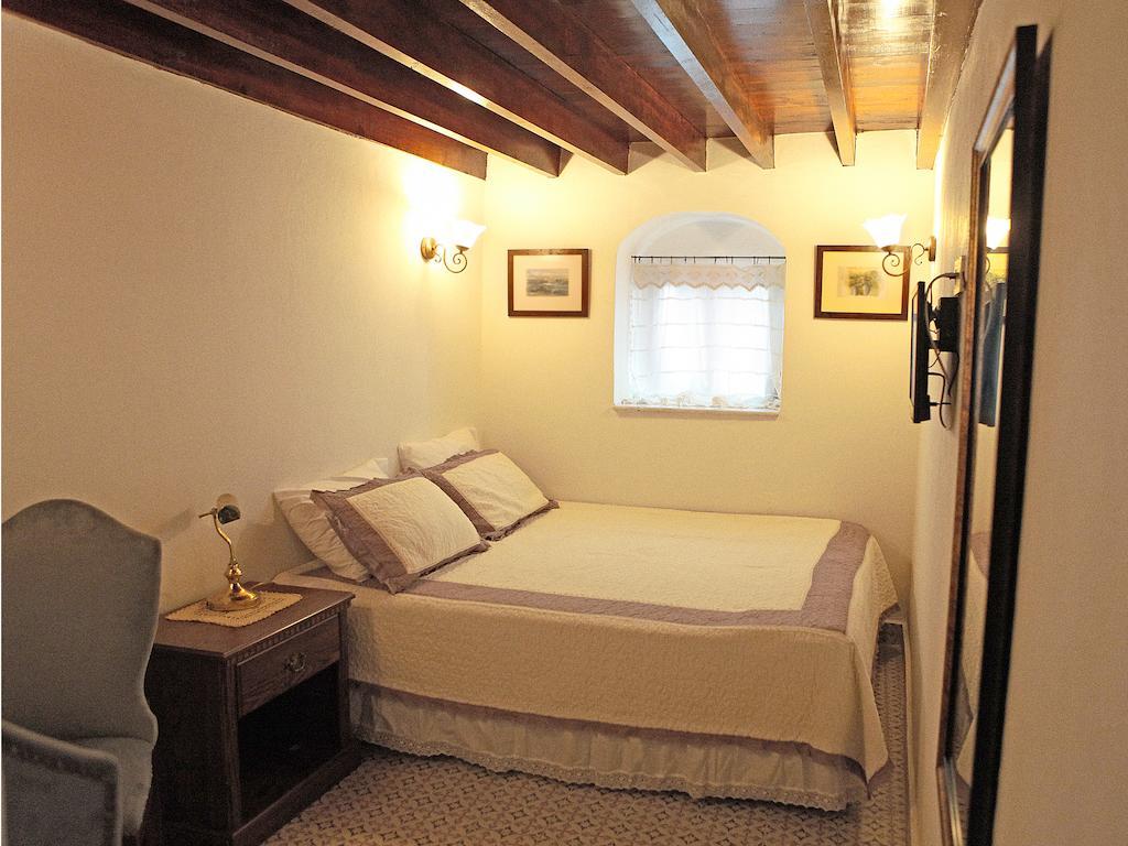 Marjolaine Hotel Ayvalik Ruang foto